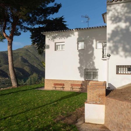 Lagar Del Chorro Junto Caminito Del Rey Piscina Y Baloncesto Apartment Exterior photo