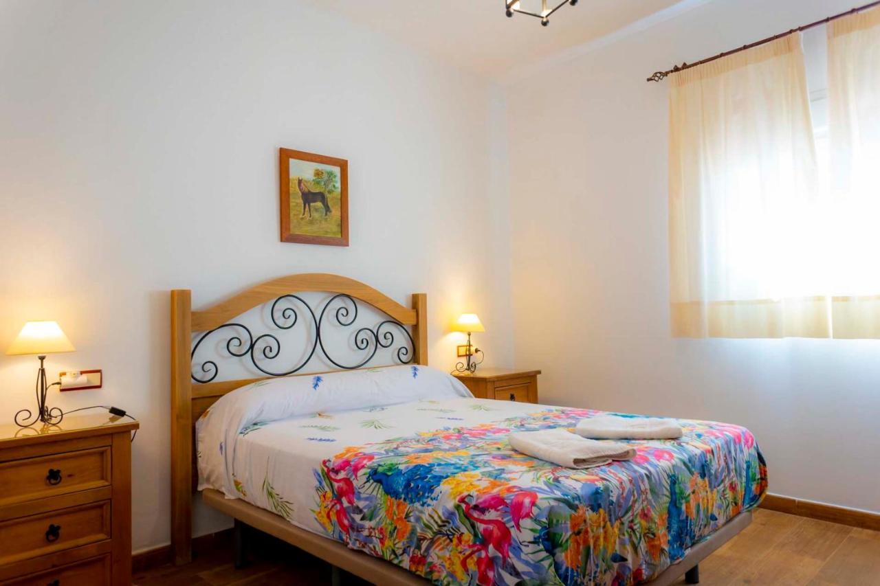Lagar Del Chorro Junto Caminito Del Rey Piscina Y Baloncesto Apartment Exterior photo