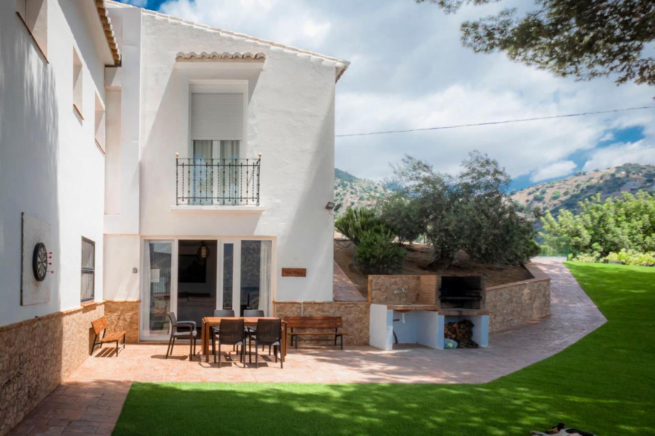 Lagar Del Chorro Junto Caminito Del Rey Piscina Y Baloncesto Apartment Exterior photo