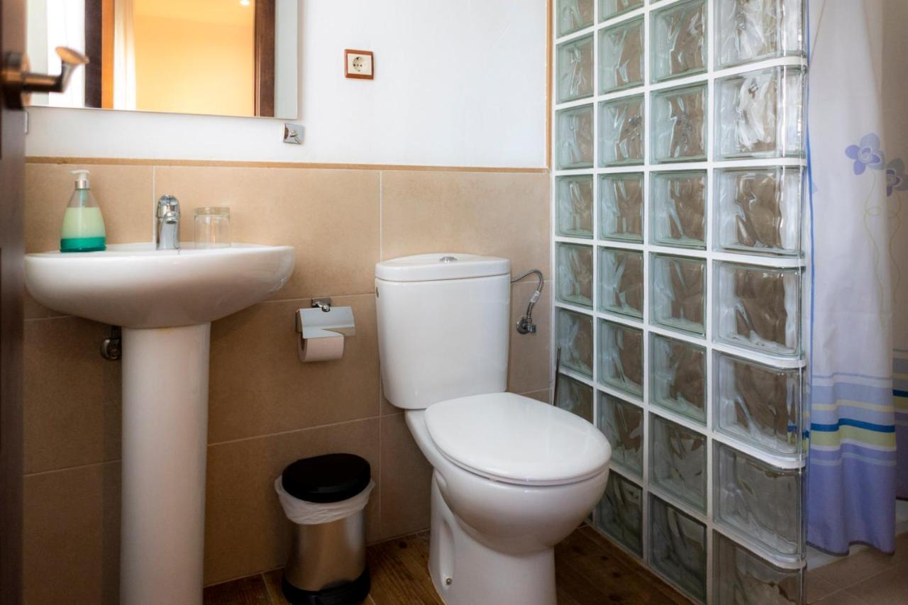 Lagar Del Chorro Junto Caminito Del Rey Piscina Y Baloncesto Apartment Exterior photo