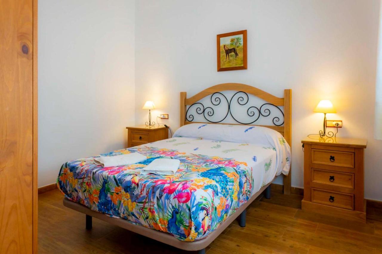 Lagar Del Chorro Junto Caminito Del Rey Piscina Y Baloncesto Apartment Exterior photo