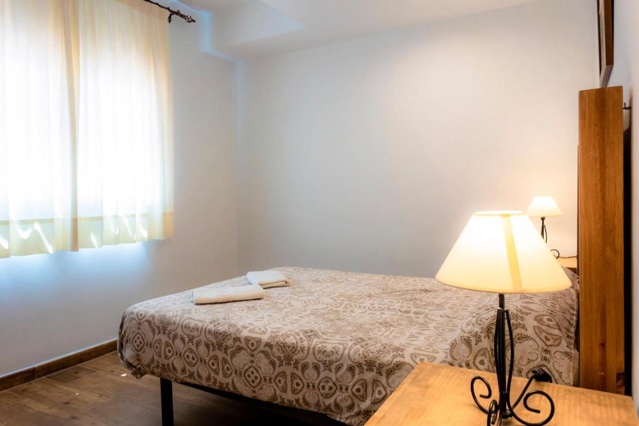 Lagar Del Chorro Junto Caminito Del Rey Piscina Y Baloncesto Apartment Exterior photo