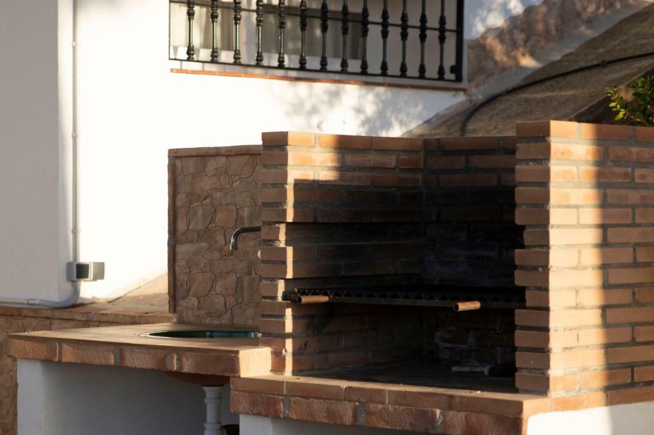 Lagar Del Chorro Junto Caminito Del Rey Piscina Y Baloncesto Apartment Exterior photo